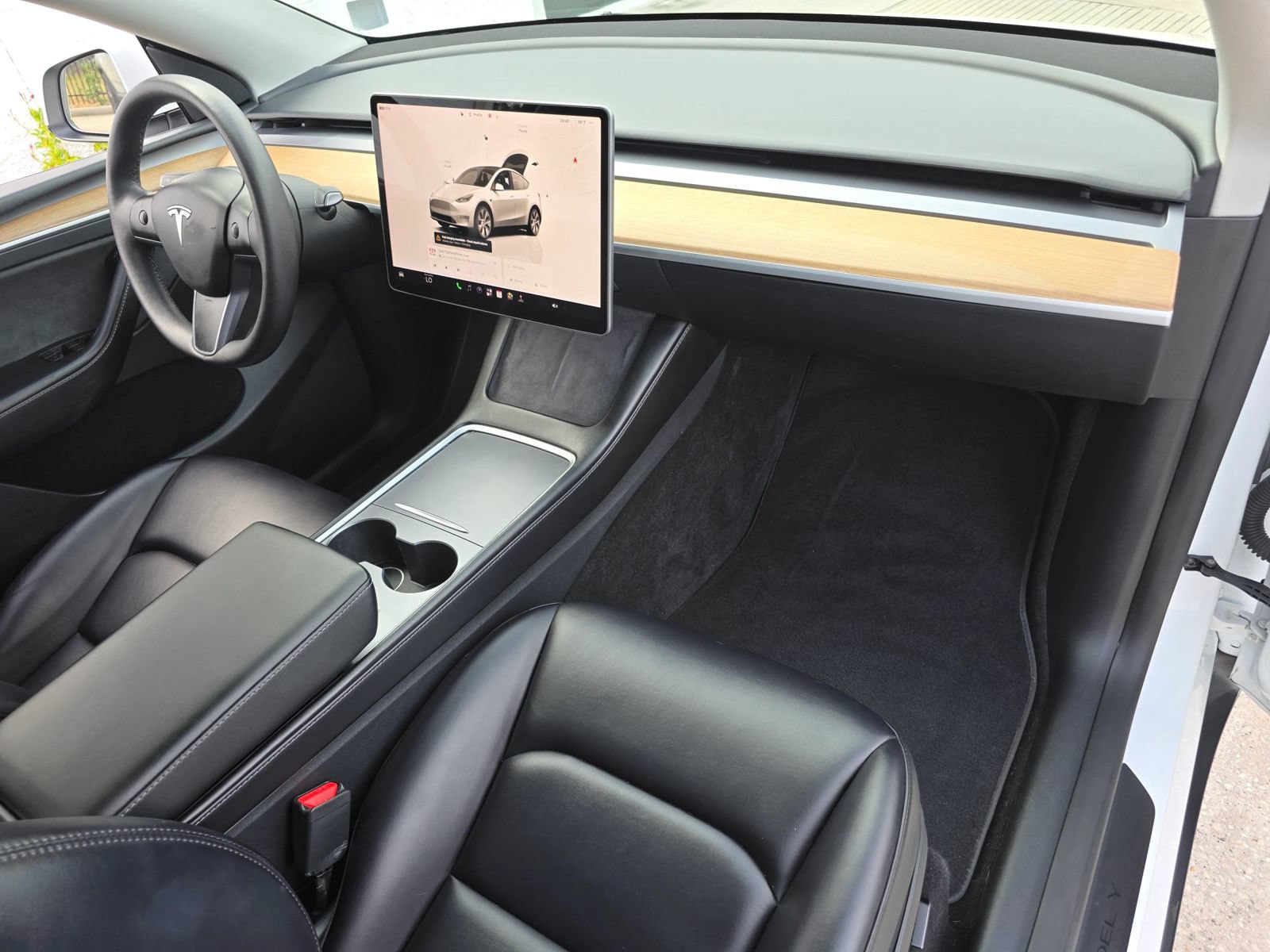 Used 2023 Tesla Model Y Long Range AWD/4WD image 28