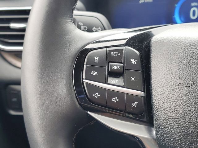 Used 2022 Ford Explorer Platinum w/ Equipment Group 601A image 16