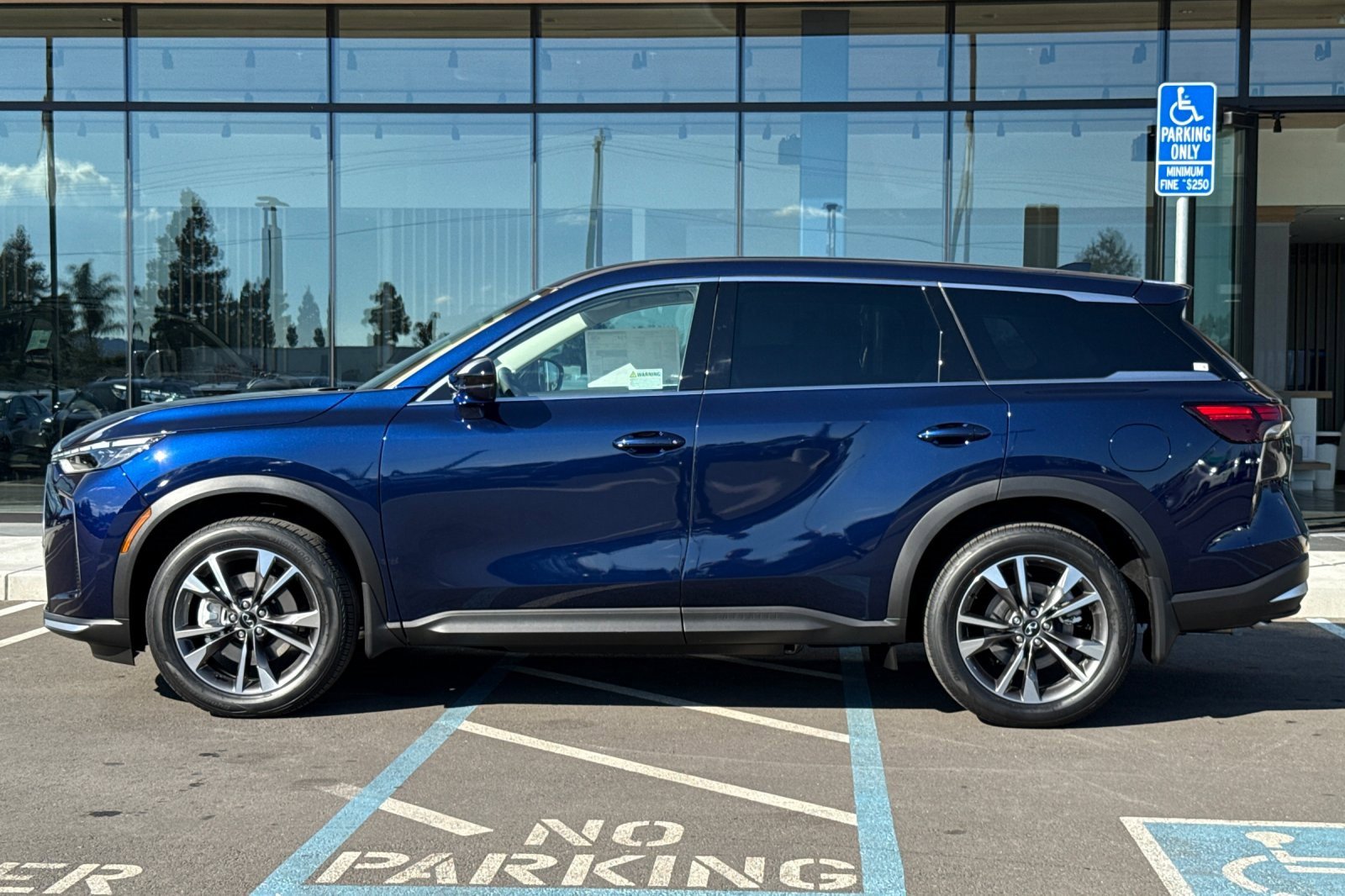 New 2026 INFINITI QX60 Pure w/ Cargo Package image 2