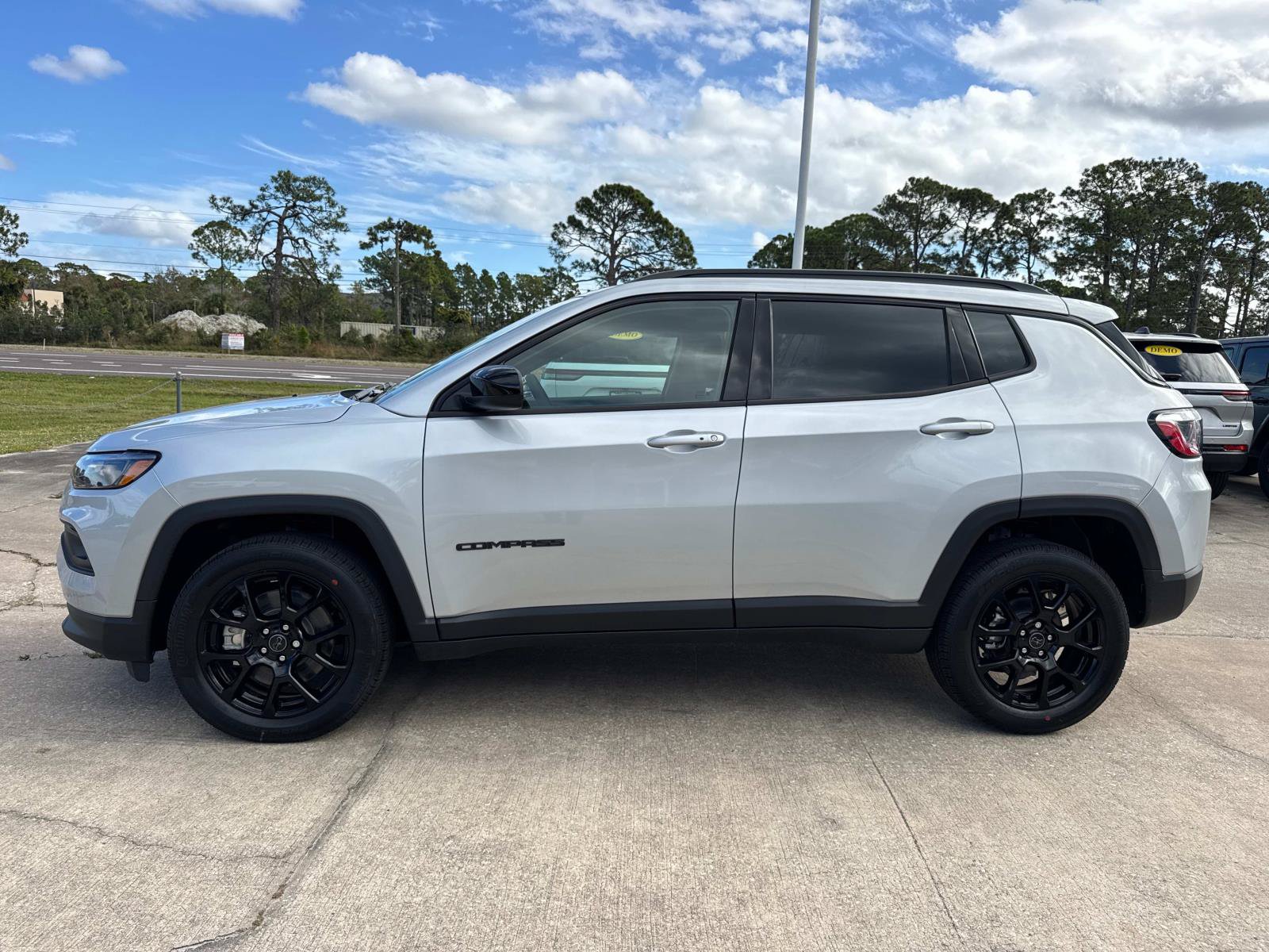 New 2026 Jeep Compass Latitude AWD/4WD image 6