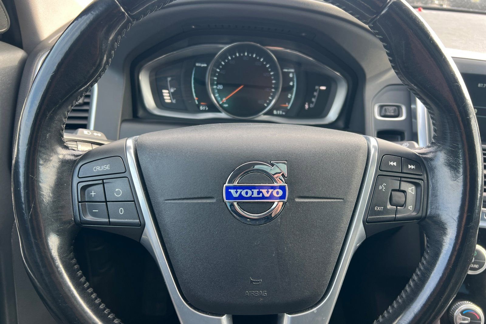 Used 2015 Volvo XC60 T5 image 21