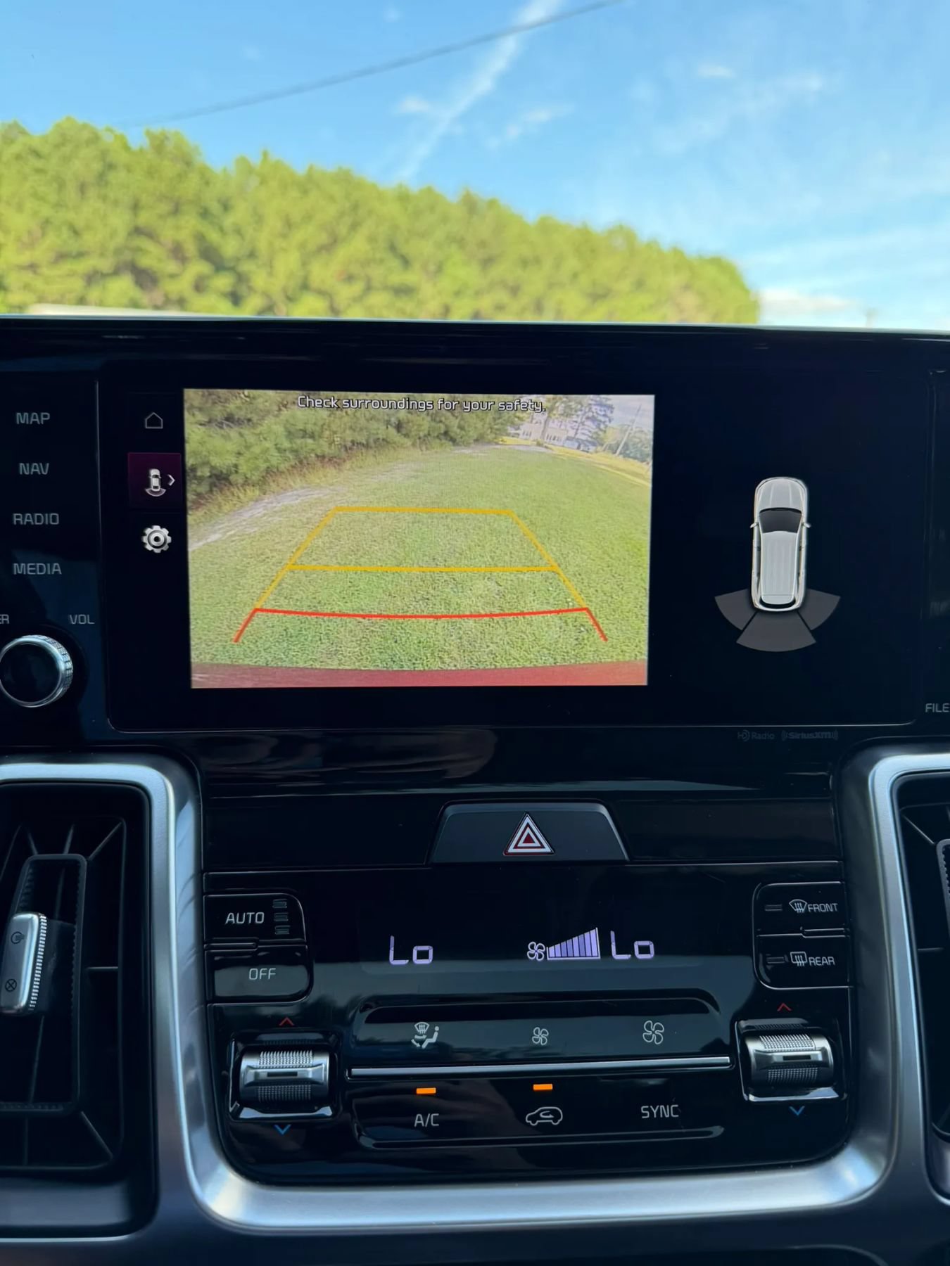 Used 2022 Kia Sorento S w/ Panoramic Sunroof Package FWD image 17