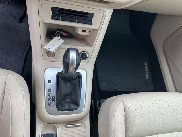 Used 2016 Volkswagen Tiguan SE FWD image 17