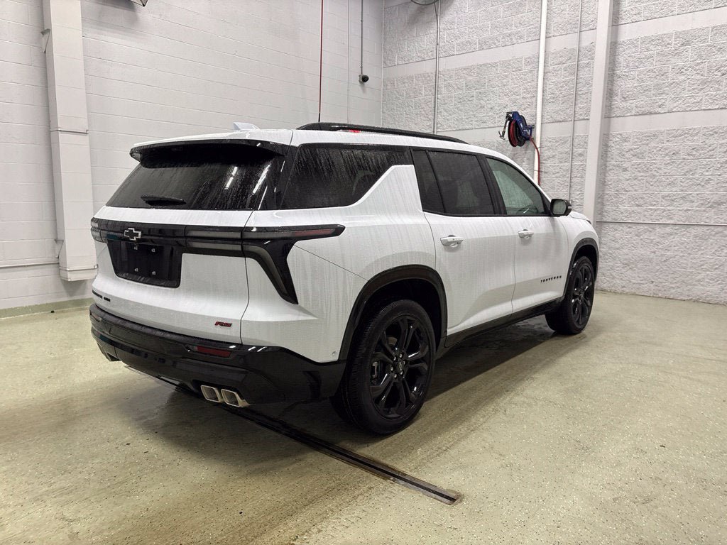 New 2027 Chevrolet Traverse RS w/ LPO, Floor Liner Package AWD/4WD image 4