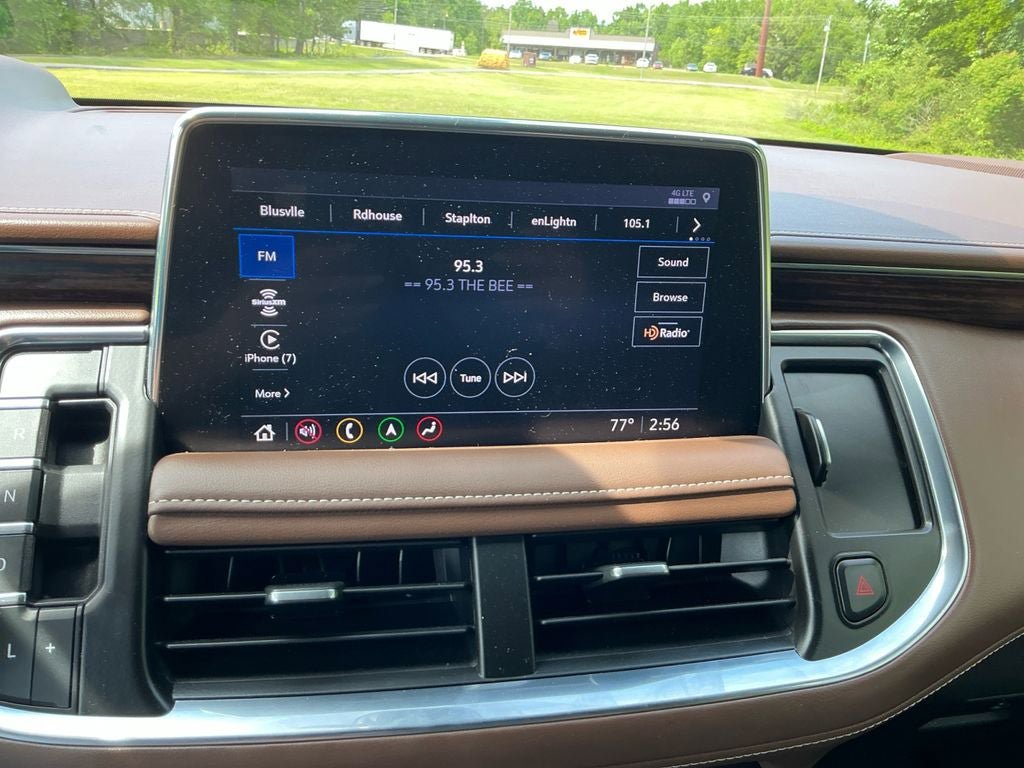 Used 2021 Chevrolet Suburban High Country w/ Premium Package AWD/4WD image 17