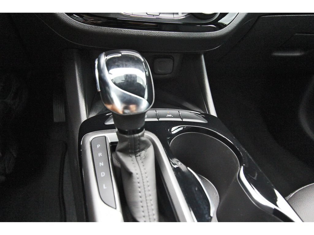 Used 2025 Buick Envista Sport Touring w/ Convenience I Package FWD image 24
