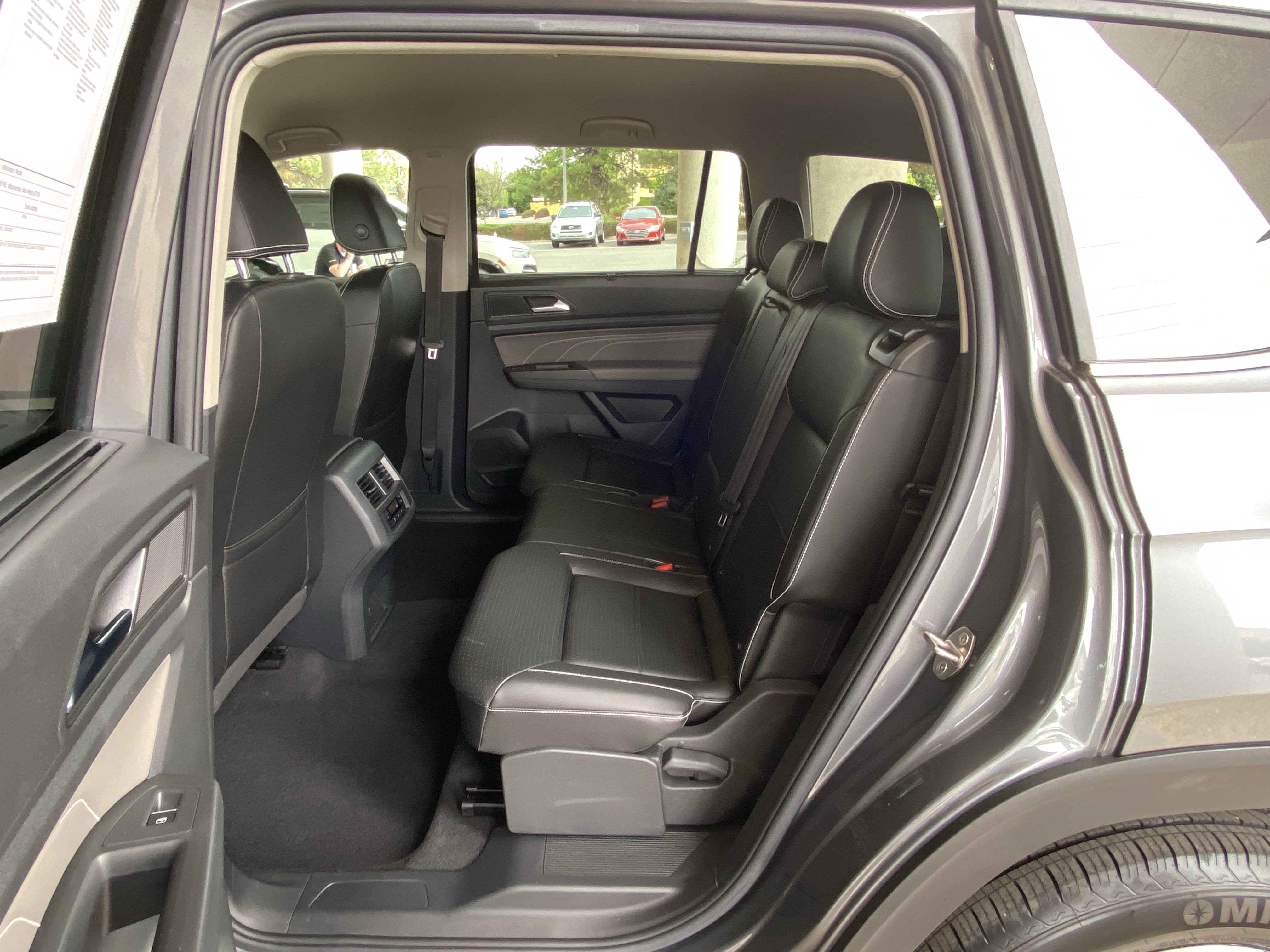 Certified 2023 Volkswagen Atlas SE image 40