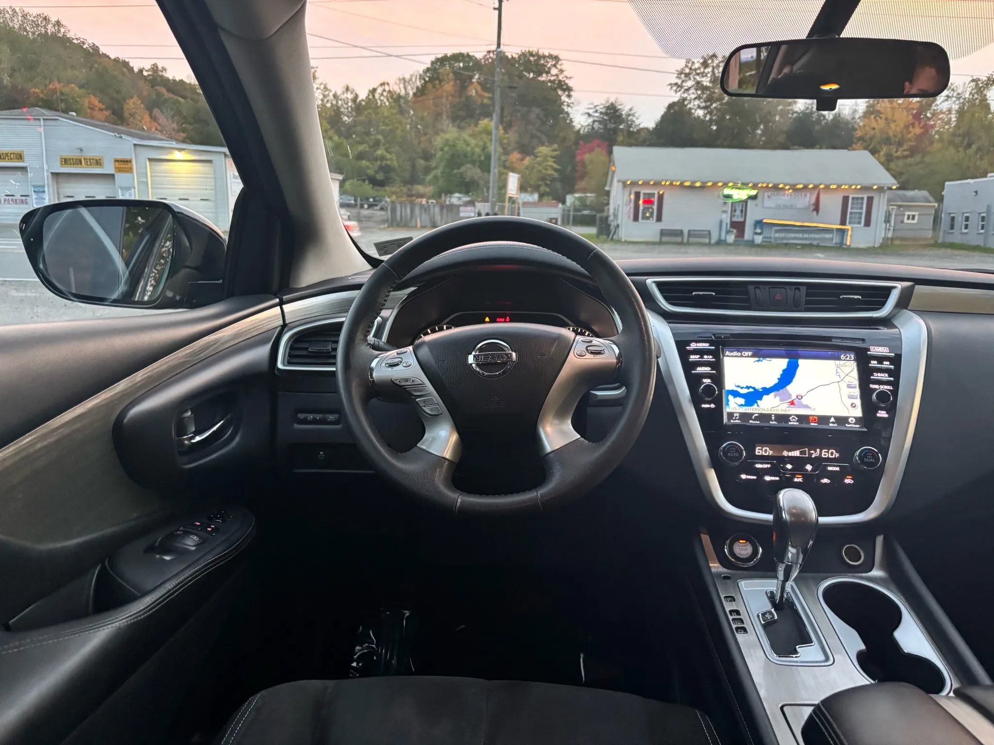 Used 2016 Nissan Murano SV image 28