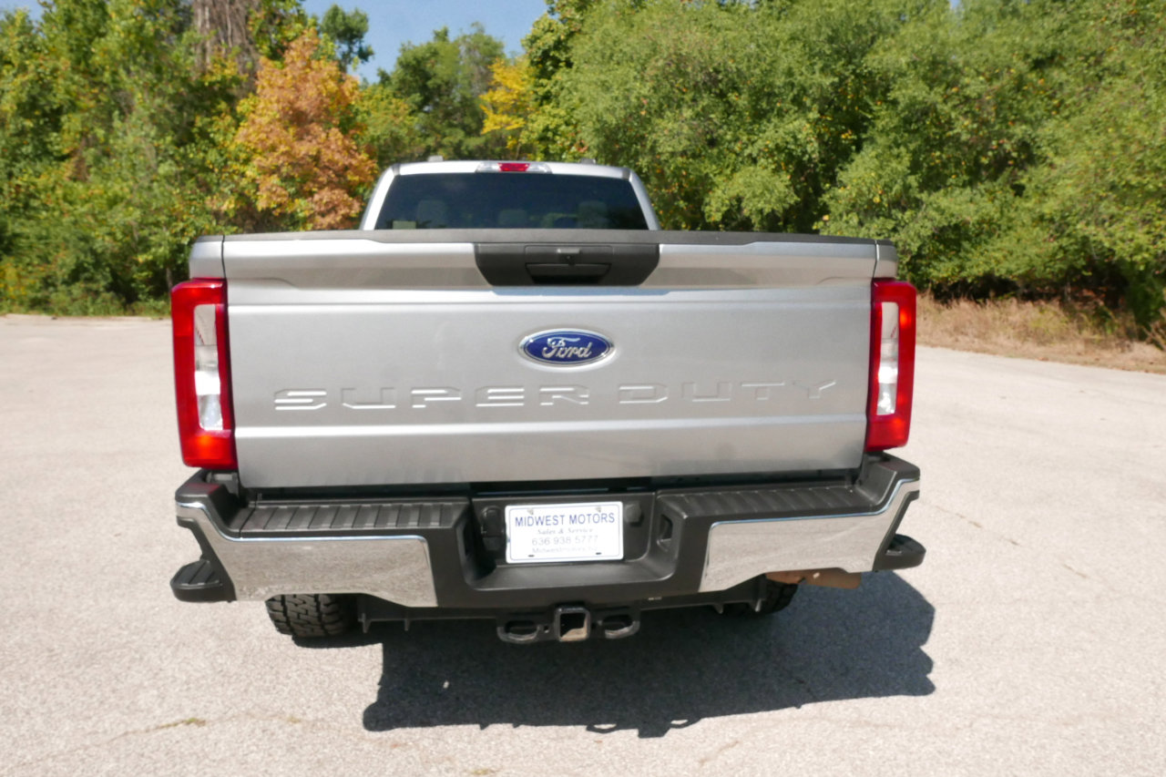 Used 2024 Ford F350 XLT image 8