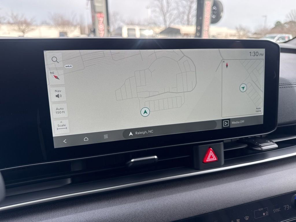 New 2026 Kia Carnival EX image 3