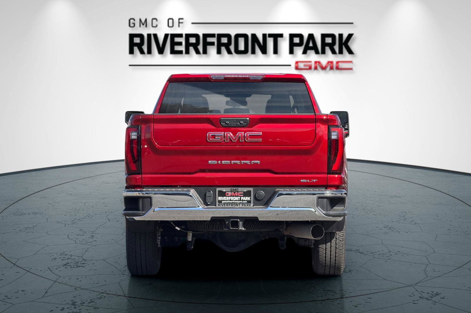 Used 2025 GMC Sierra 2500 SLT w/ Snow Plow Prep/Camper Package AWD/4WD image 4