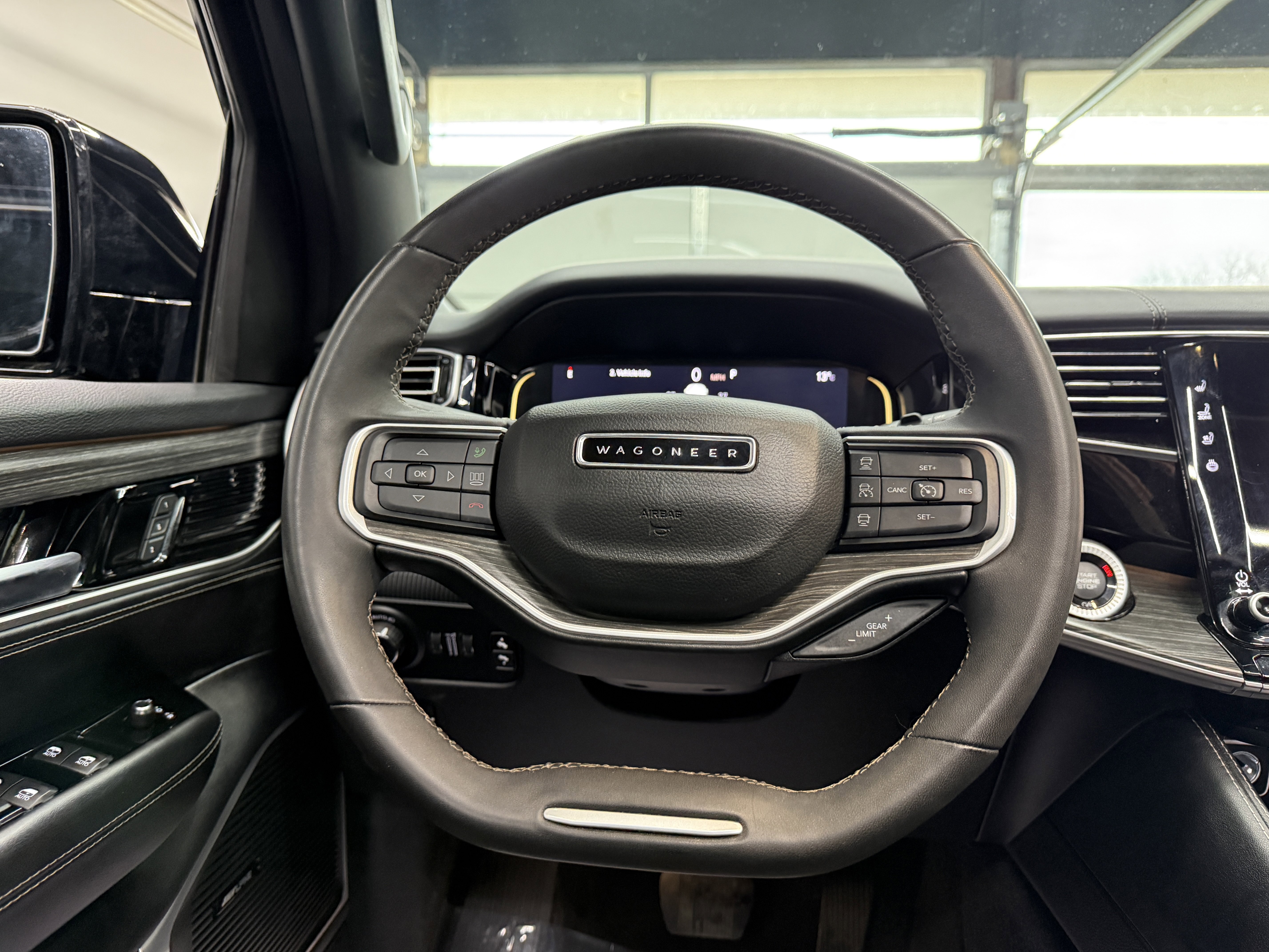 Used 2023 Jeep Wagoneer Series II w/ Convenience Group I image 14