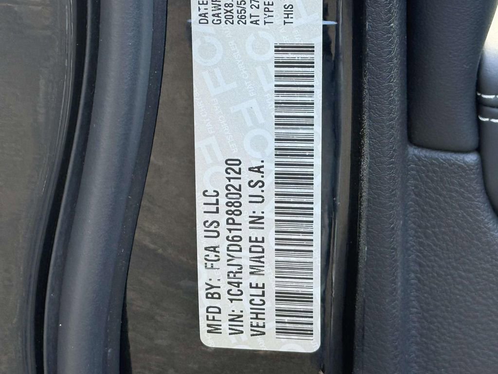 Used 2023 Jeep Grand Cherokee Overland w/ Luxury Tech Group IV image 28