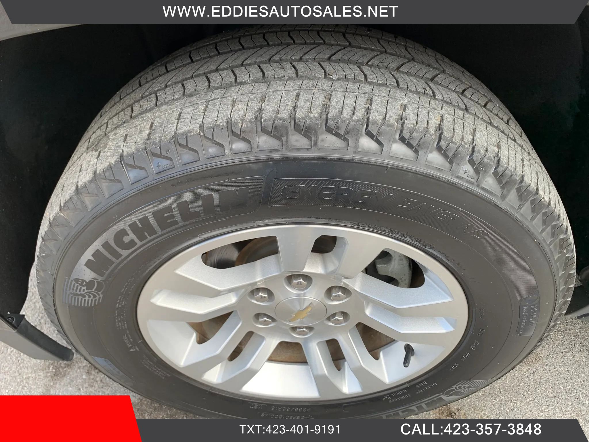 Used 2017 Chevrolet Suburban LS w/ Skid Plate Package AWD/4WD image 38