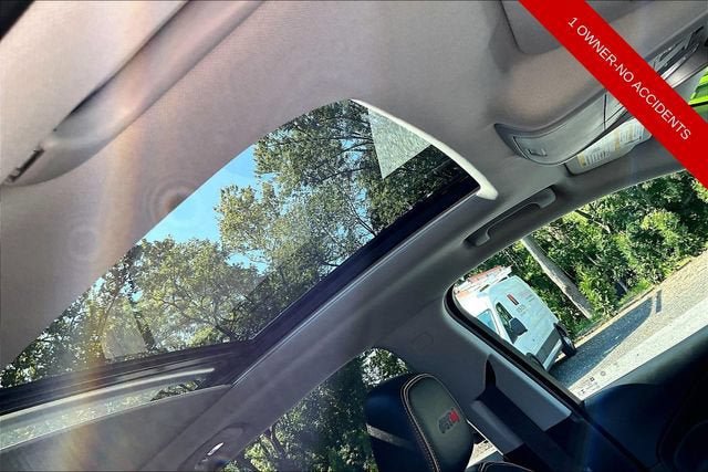 Certified 2024 GMC Terrain AT4 w/ Tech Package AWD/4WD image 17