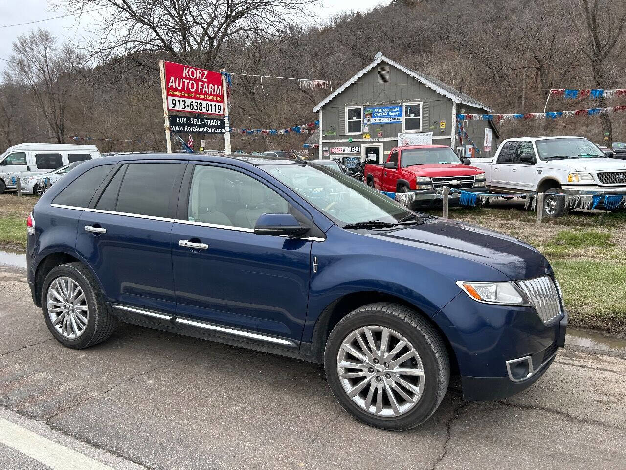 Used 2012 Lincoln MKX AWD image 3
