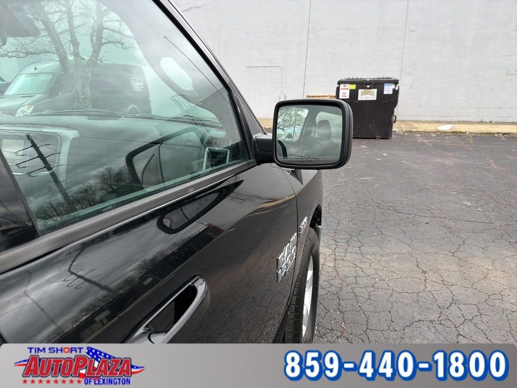 Used 2021 RAM 1500 Classic SLT image 32