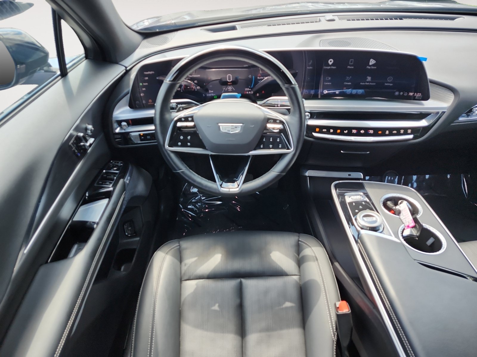 Used 2024 Cadillac Lyriq Sport AWD/4WD image 11