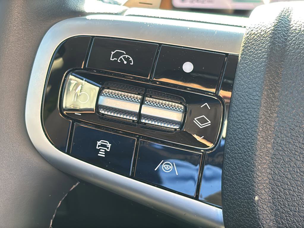 Certified 2026 Genesis GV70 2.5T AWD/4WD image 23