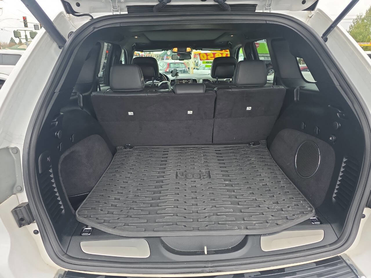 Used 2016 Jeep Grand Cherokee Summit AWD/4WD image 8