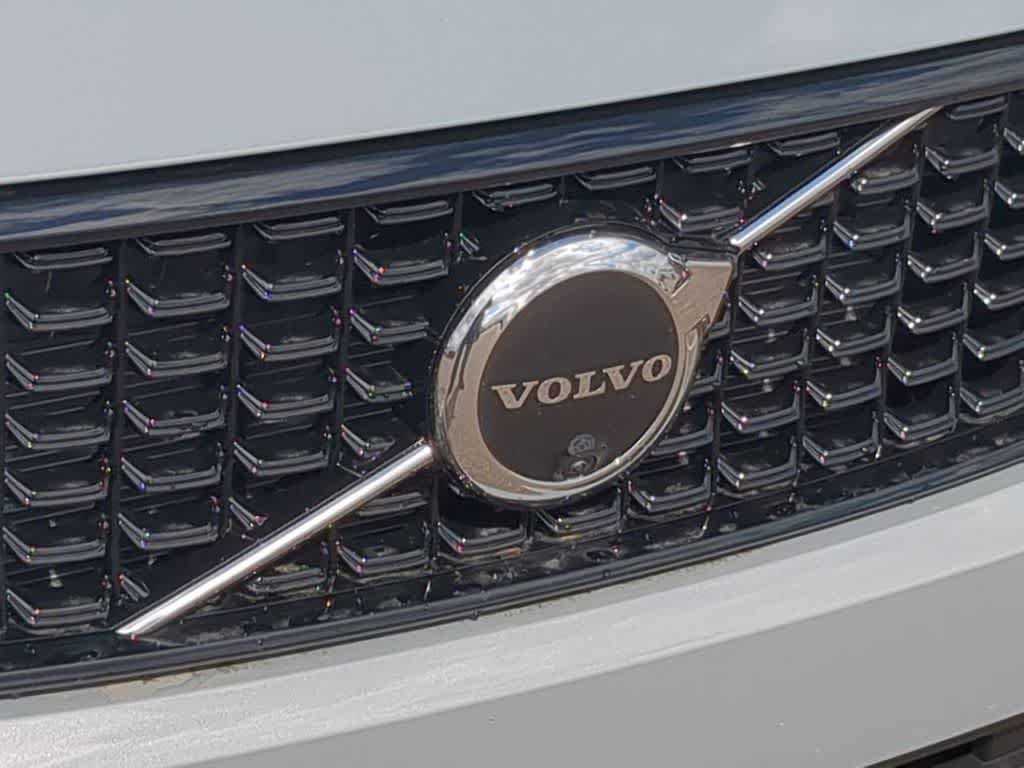 New 2026 Volvo XC40 B5 Plus w/ Climate Package AWD/4WD image 11