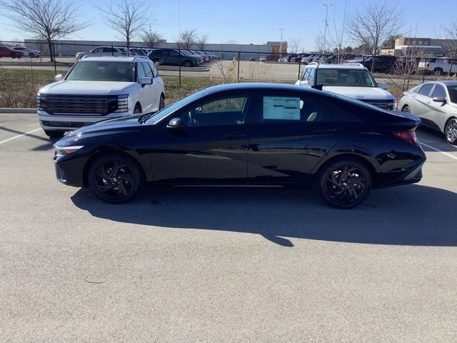 New 2026 Hyundai Elantra Sport FWD image 8