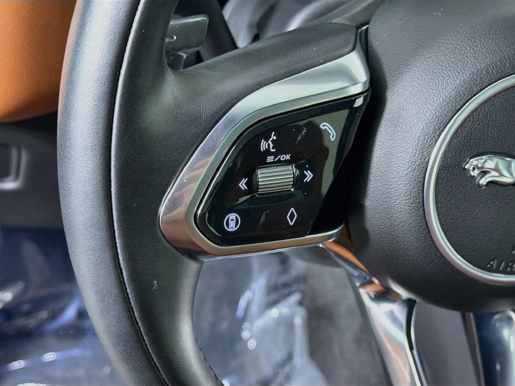 Certified 2026 Jaguar F-PACE R-Dynamic S AWD/4WD image 10