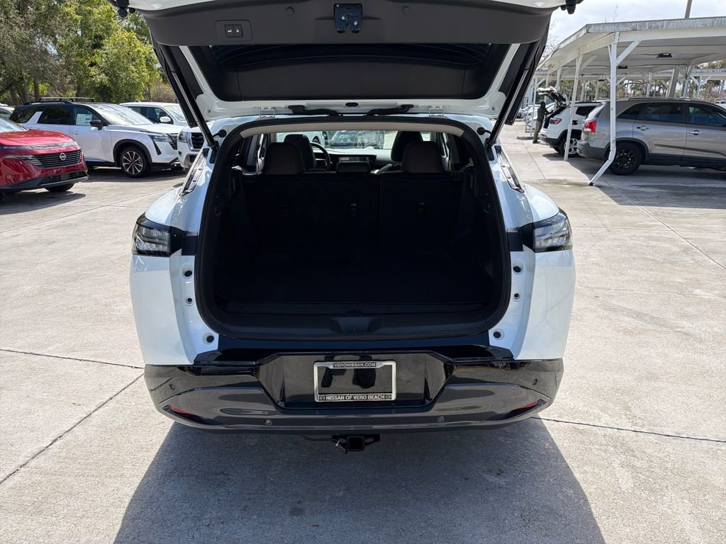Used 2025 Nissan Murano Platinum image 33