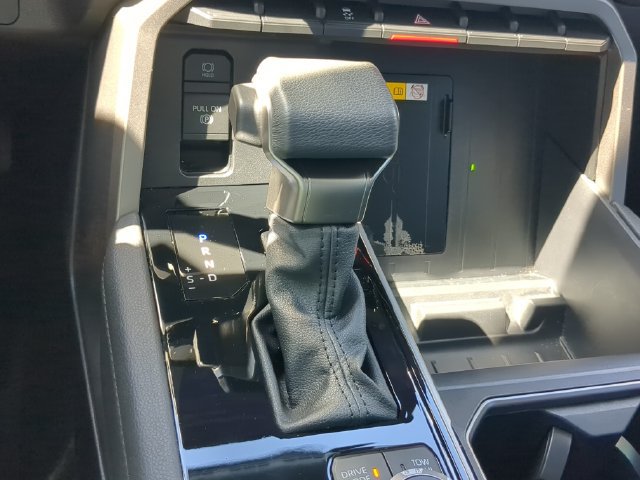 Used 2024 Toyota Tundra Limited w/ Power Package RWD image 29