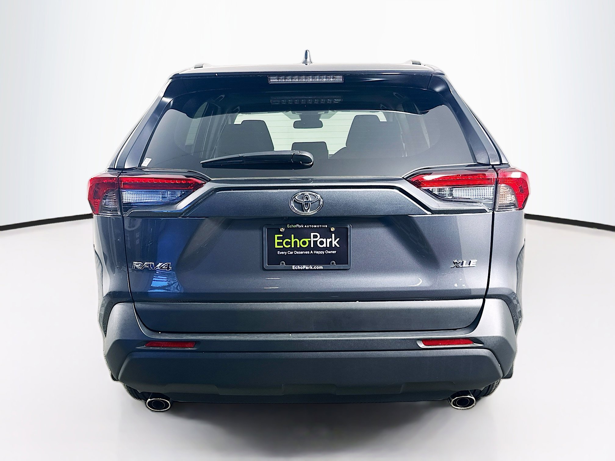 Used 2025 Toyota RAV4 XLE w/ Convenience Package FWD image 7