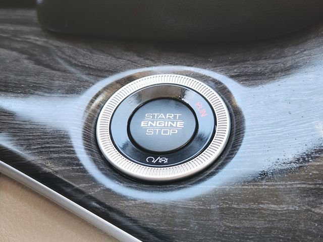 Used 2022 Jeep Grand Cherokee L Limited image 22