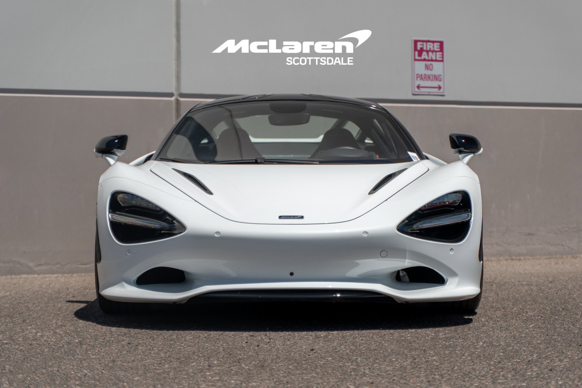 Used 2024 McLaren 750S RWD image 10
