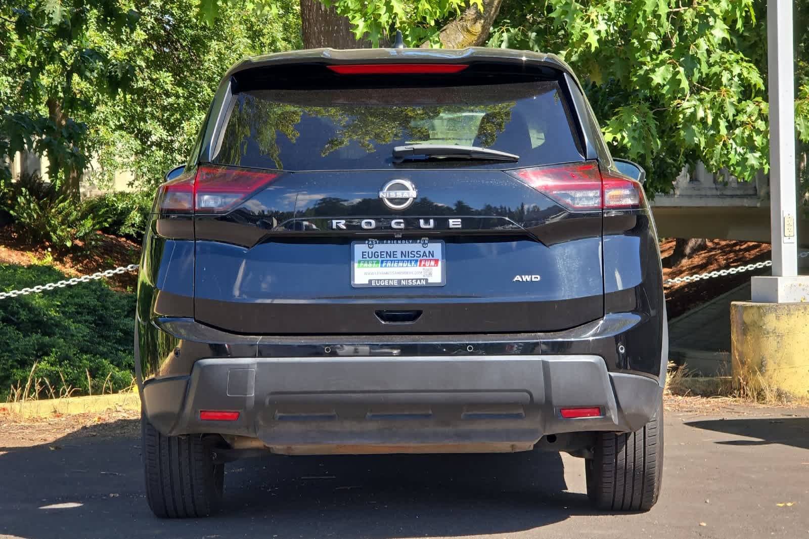 Used 2024 Nissan Rogue S AWD/4WD image 7