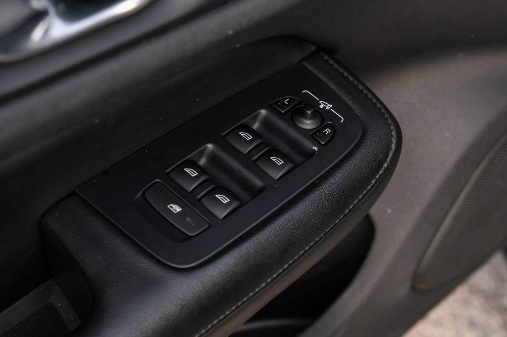 Used 2024 Volvo S60 B5 Core FWD image 50