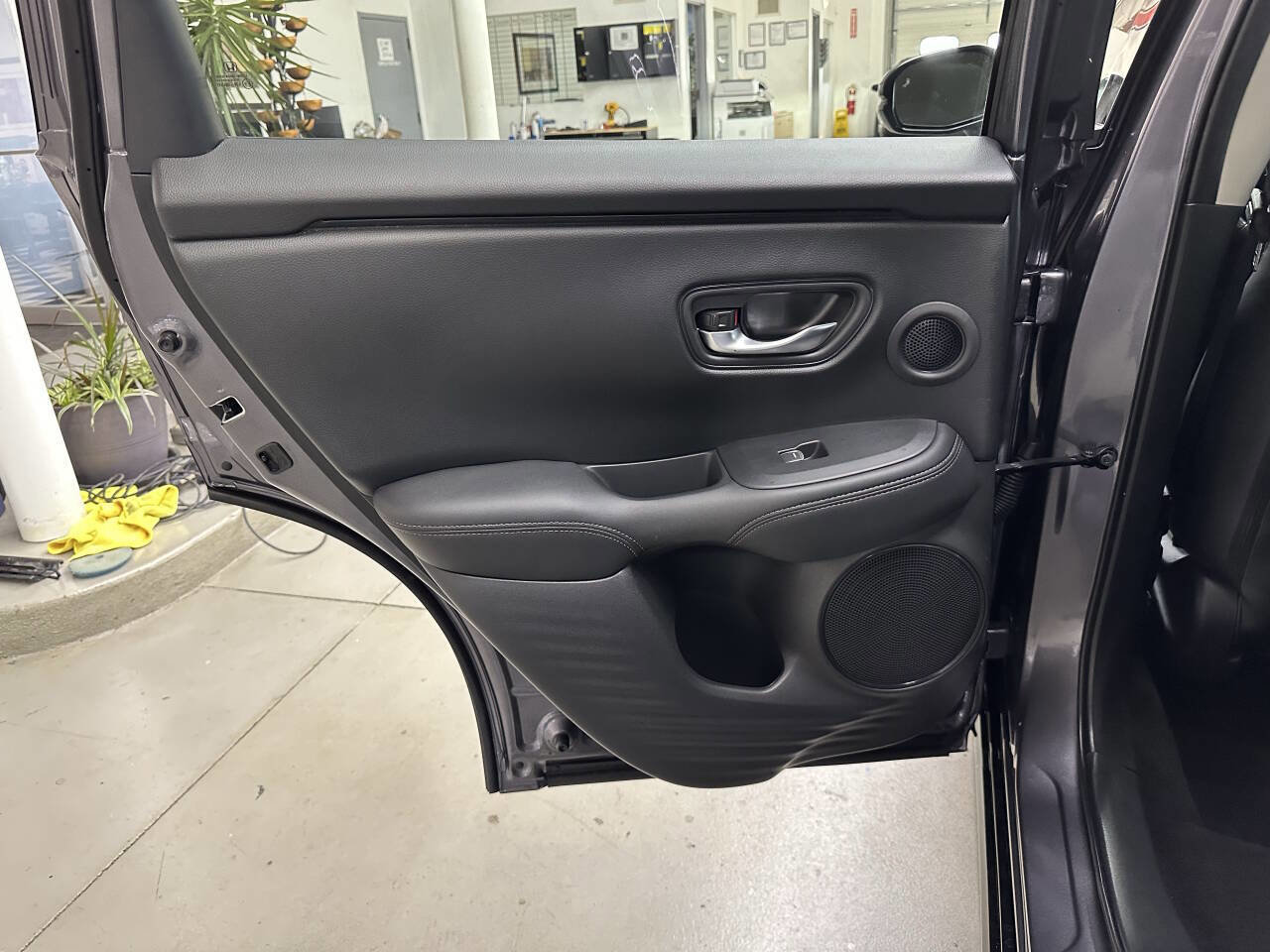 Used 2024 Honda HR-V EX-L image 12