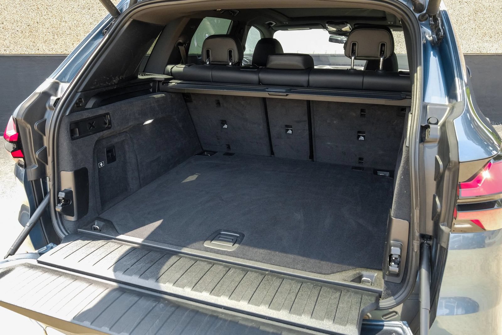 Used 2024 BMW X5 sDrive40i w/ Premium Package RWD image 61