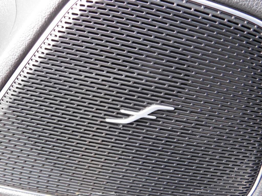 Used 2022 Mercedes-Benz EQB 350 4MATIC image 25