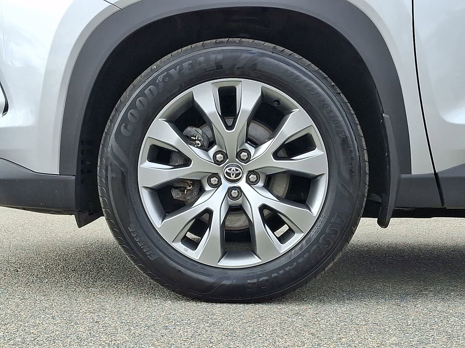 Certified 2024 Toyota Grand Highlander AWD image 11