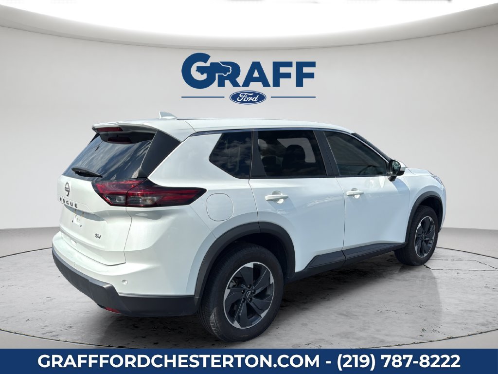 Used 2024 Nissan Rogue SV FWD image 8