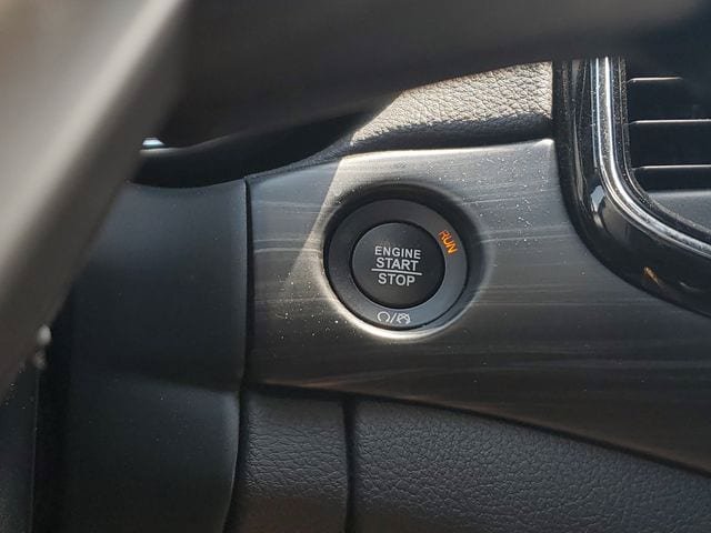 Certified 2021 Jeep Grand Cherokee Laredo X AWD/4WD image 34