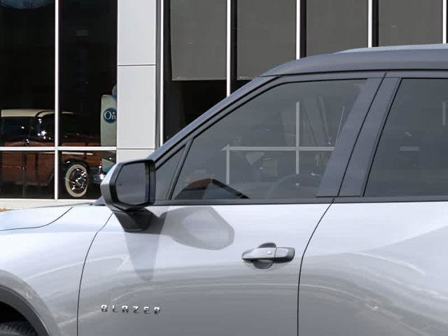New 2026 Chevrolet Blazer LT AWD/4WD image 12