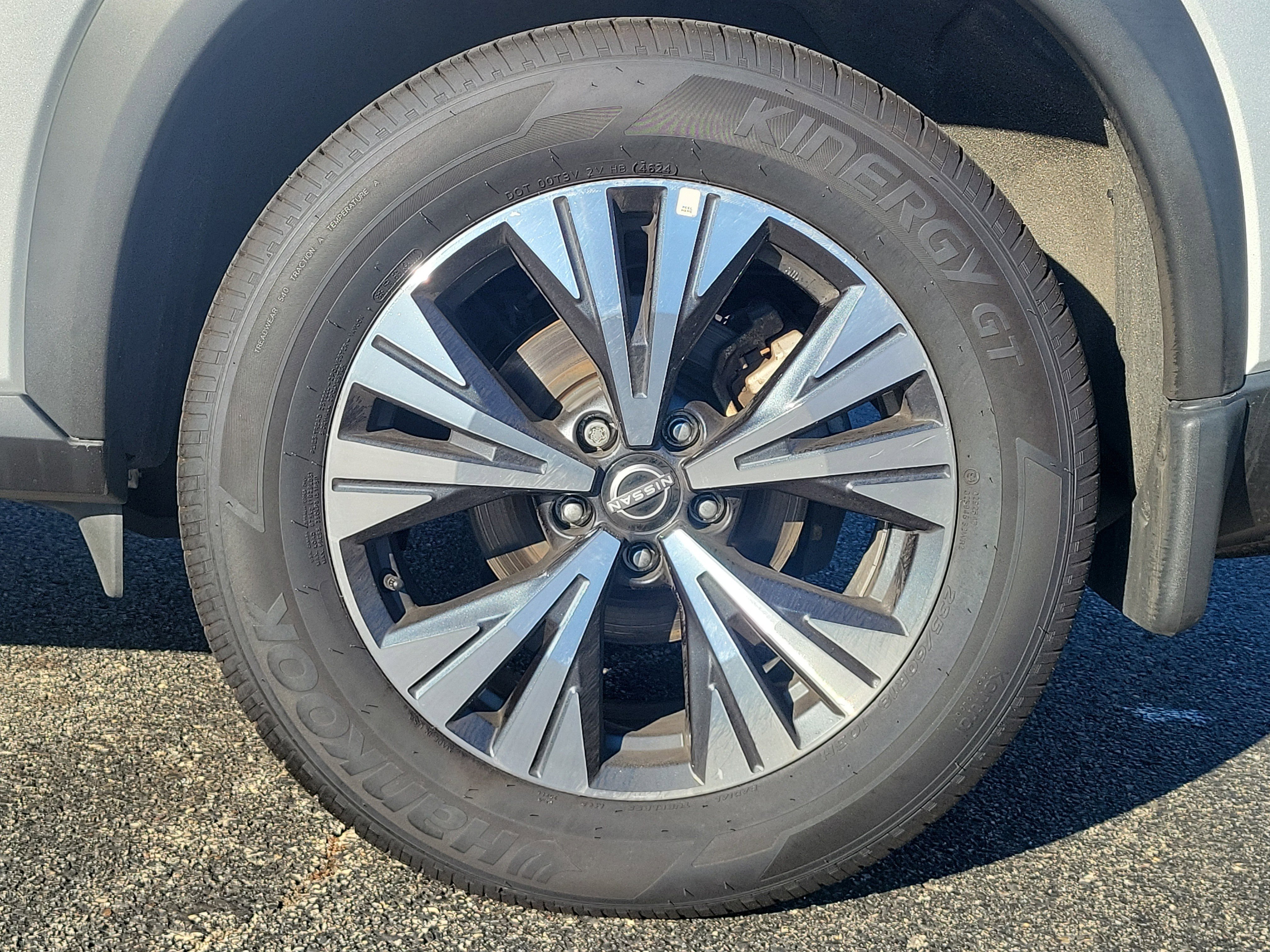 Used 2022 Nissan Rogue SV image 5