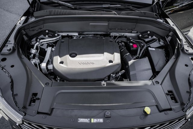 New 2026 Volvo XC90 B6 Plus w/ Protection Package Premier image 18