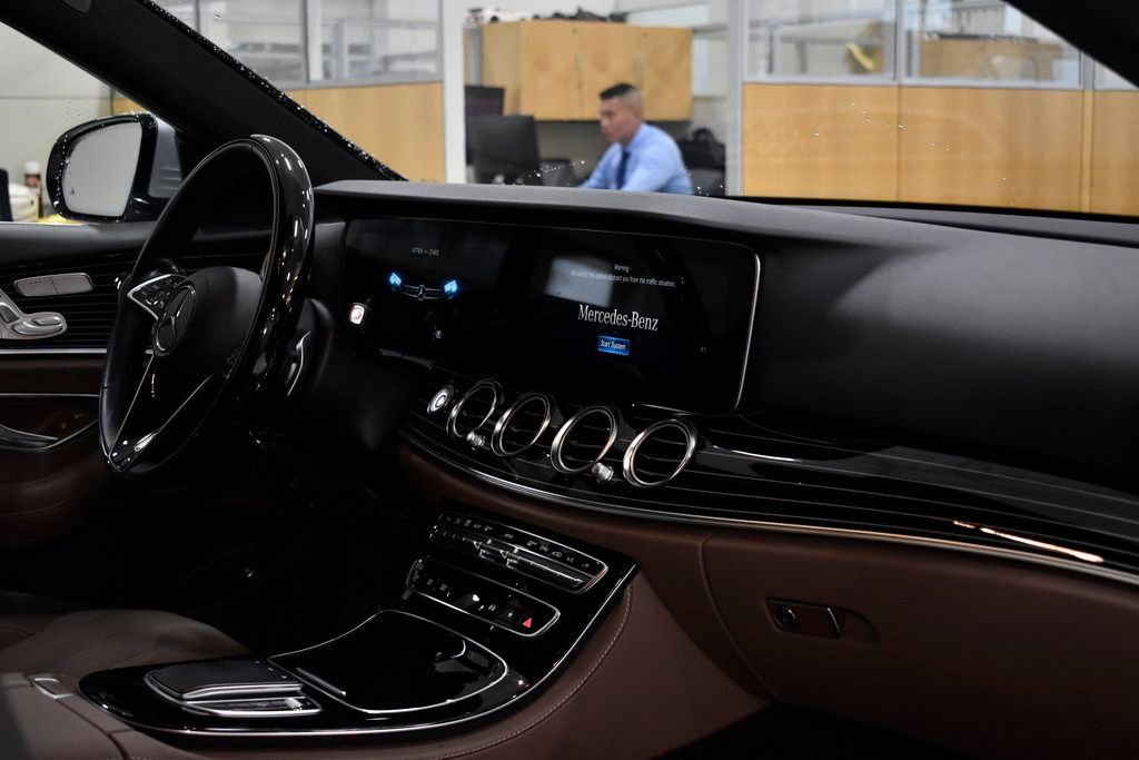 Certified 2023 Mercedes-Benz E 350 4MATIC Sedan image 30