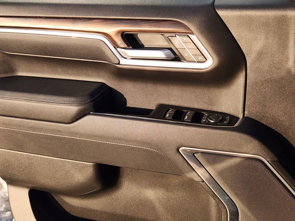 Used 2025 GMC Sierra 1500 SLT image 29