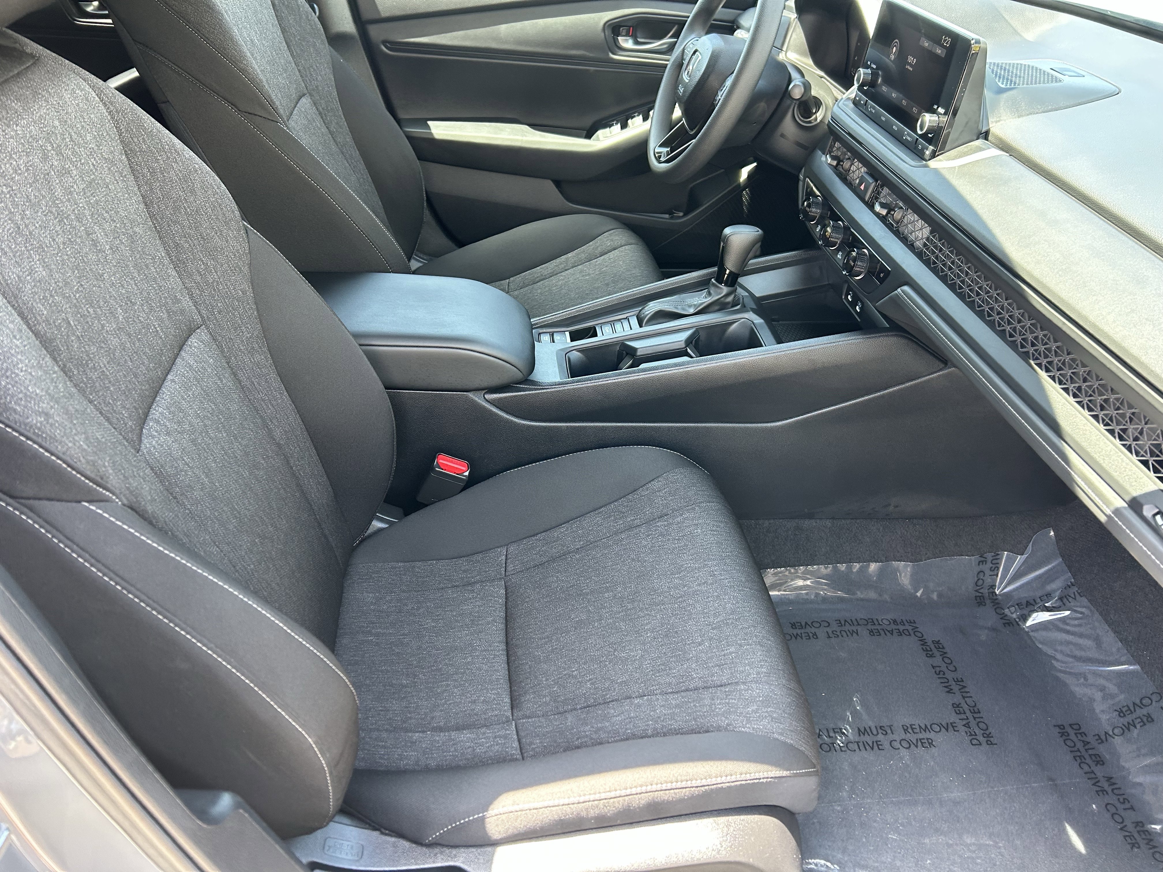 Certified 2025 Honda Accord SE image 9
