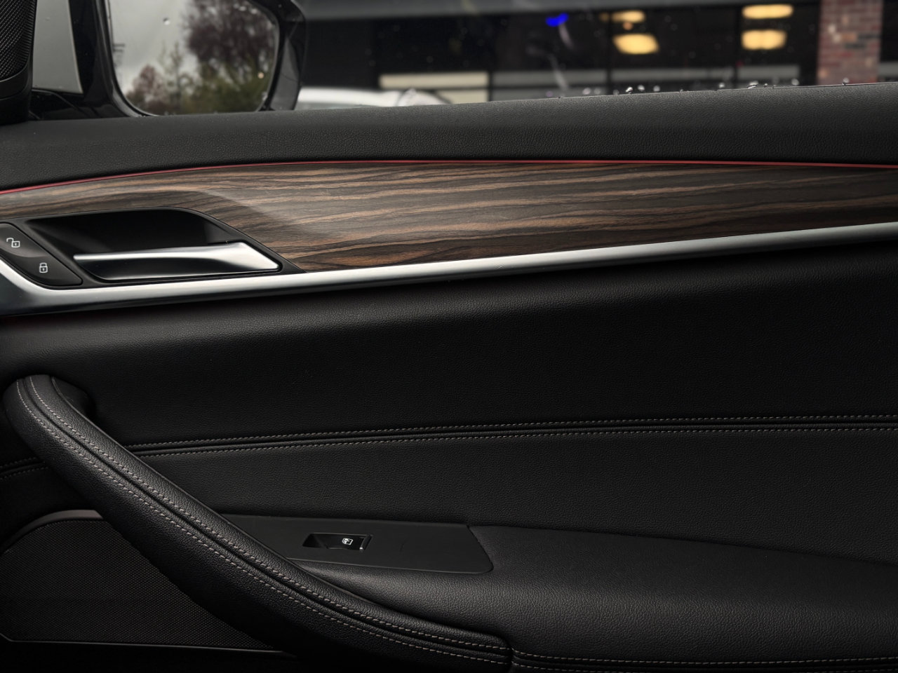 Used 2022 BMW 530i xDrive w/ M Sport Package image 24