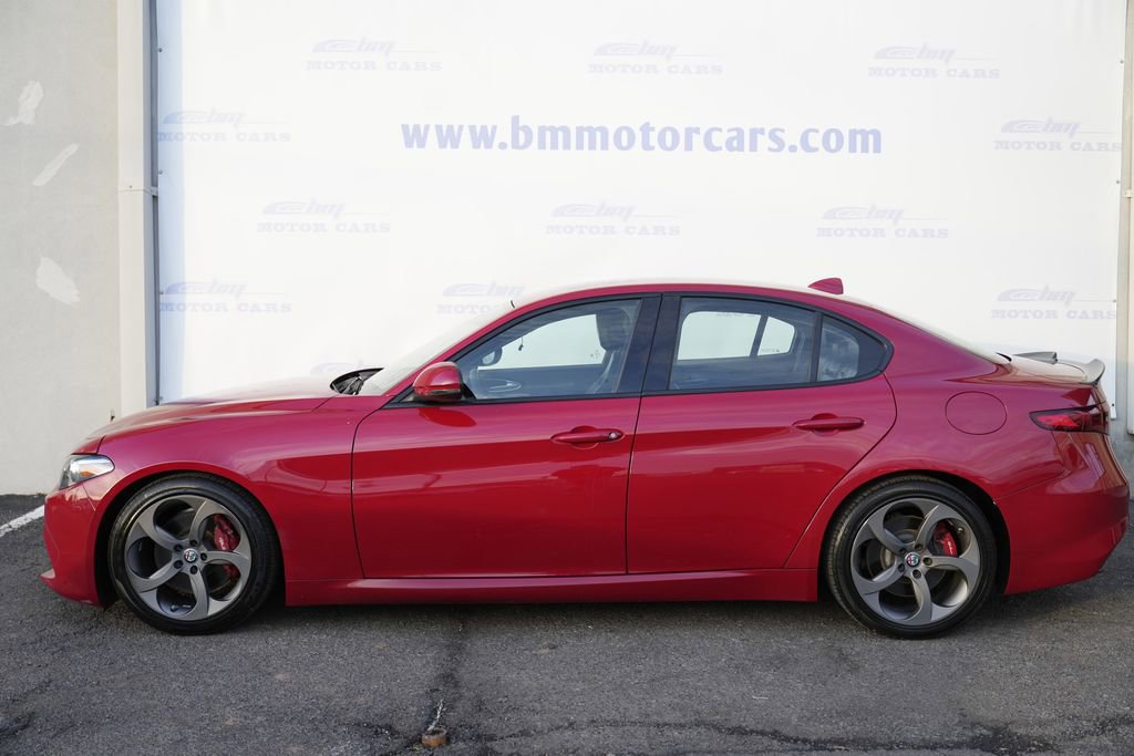 Used 2018 Alfa Romeo Giulia image 8