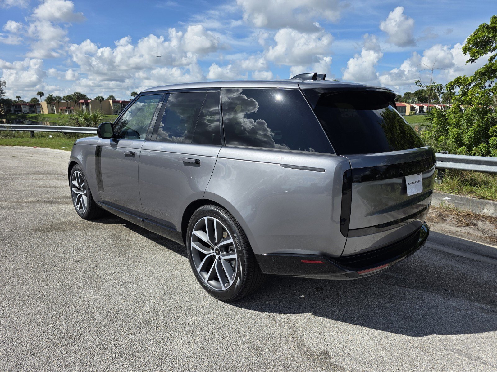 New 2027 Land Rover Range Rover SE AWD/4WD image 2