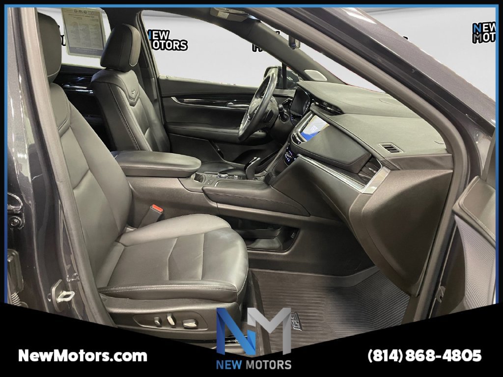 Used 2023 Cadillac XT5 Premium Luxury w/ Technology Package AWD/4WD image 16